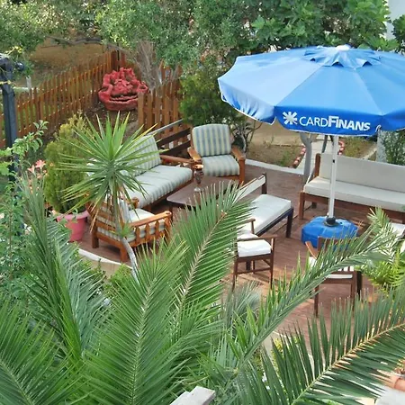 Can Hotel Отель 2*