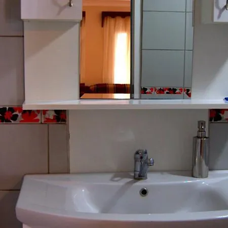 Otel Can Hotel 2*
