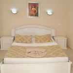 Can Hotel 2*
